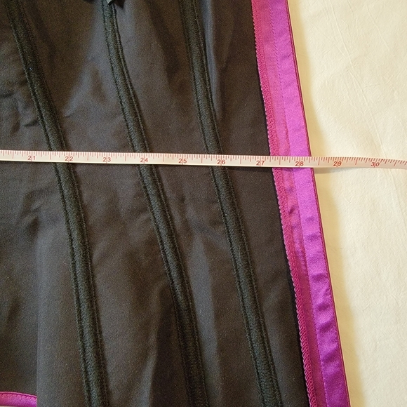 New In Bag Gorgeous Metallic Purple Corset - Picture 4 of 8